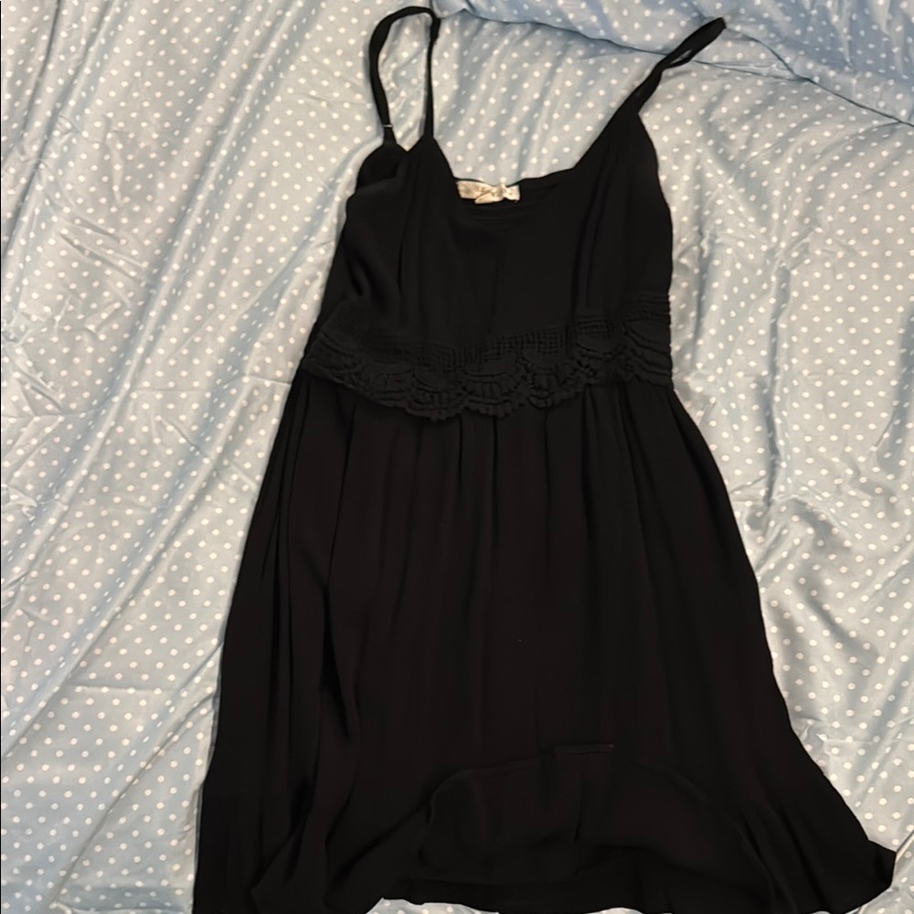 Black Sleeveless Dress